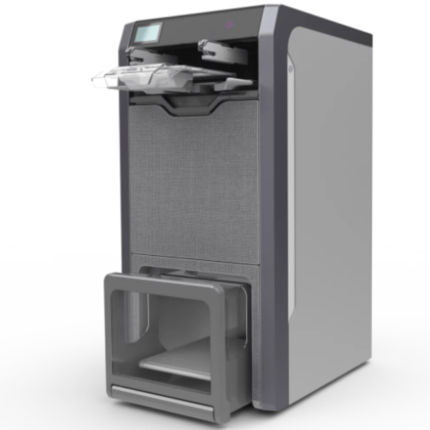 Choose the FoldiMate gray machine, an elegant, high-performance solution for folding your garments quickly and accurately. Its sober, modern design, coupled with advanced technology, simplifies the care of your clothes. Discover the FoldiMate grey on it.foldimateofficial.com.